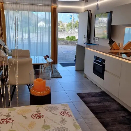 Riva Design-apartment - Stilvolles Fuer 2 Personen Im Wallis *