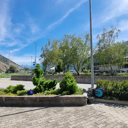 Riva Design-apartment - Stilvolles Fuer 2 Personen Im Wallis *